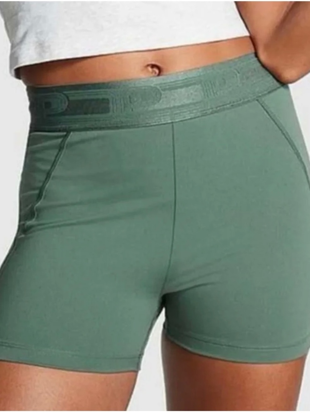 VS PINK ultimate 3” short